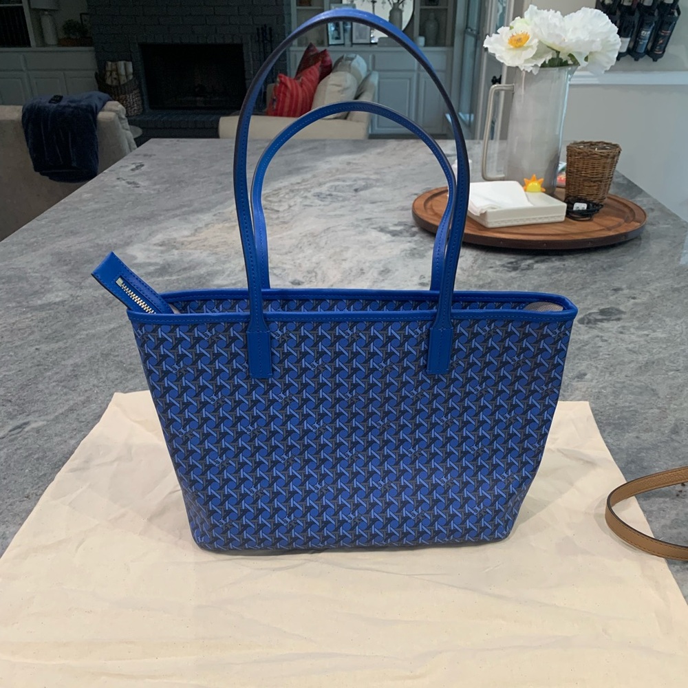 Authentic Tory Burch Ever-Ready Basketweave Print Tote Bag